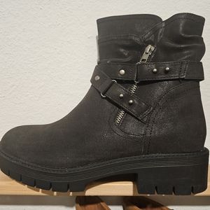 Brand new Madden girl boots